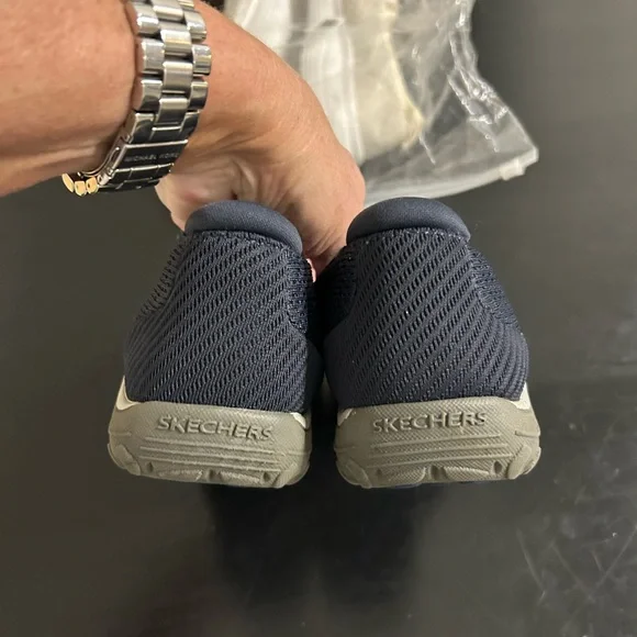 Navy Skechers memory foam slip on shoes - Picture 2 of 4